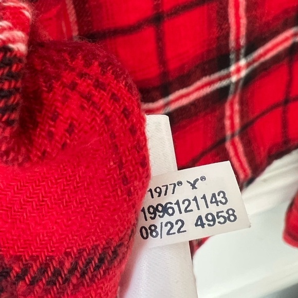 American Eagle Women’s Cropped Red Plaid Flannel Shirt Size XS Farm Outdoors - Picture 9 of 9
